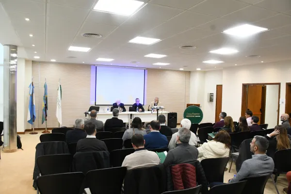 2025_08_22_23_26_15_6541395