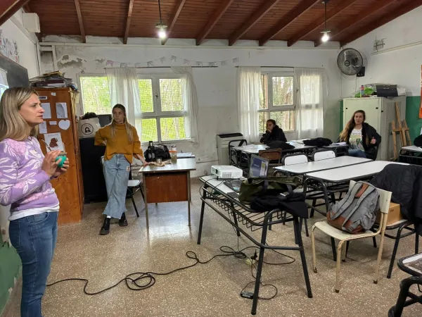 2025_10_17_19_56_04_8830817