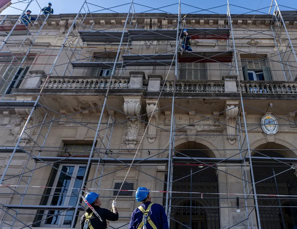 2025-08-28-fachada-esc-Normal-01foto-Lucas-Tedesco