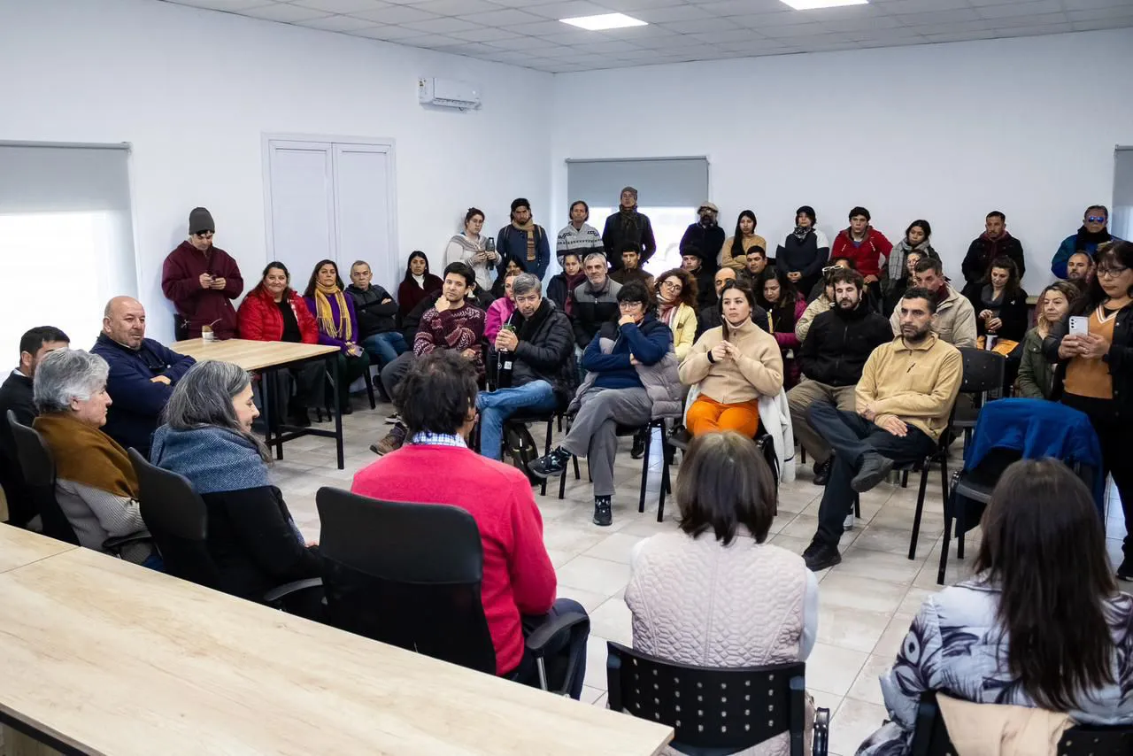 a1b7de2b-0256-4776-bded-190495b7e906