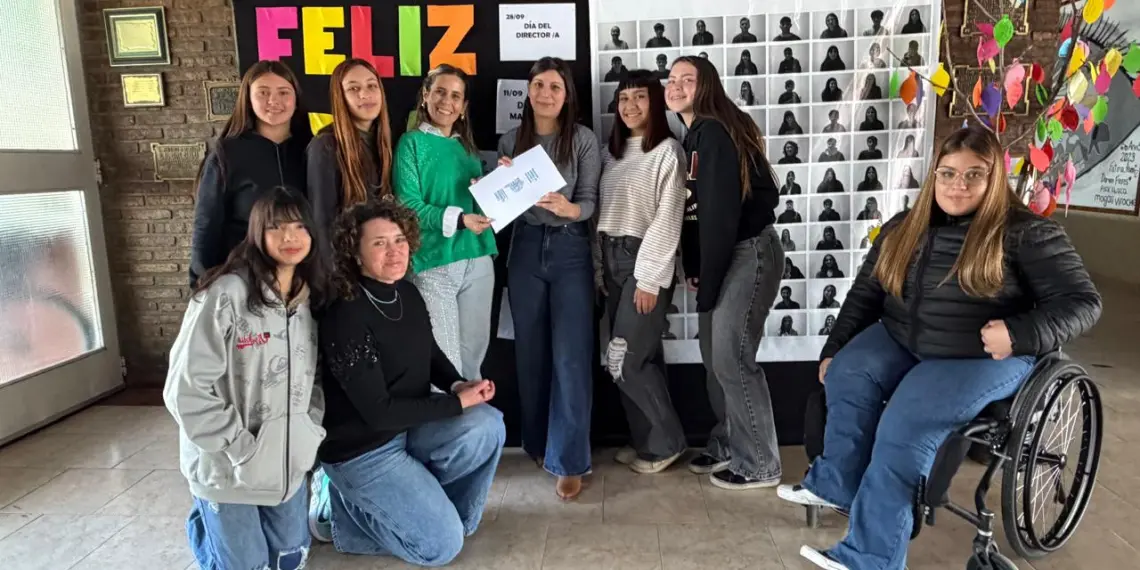 260922-Reconocimiento-por-los-20-anos-de-la-cooperativa-escolar-COOPTEX-de-la-ES-2-Manuel-Pardal-2