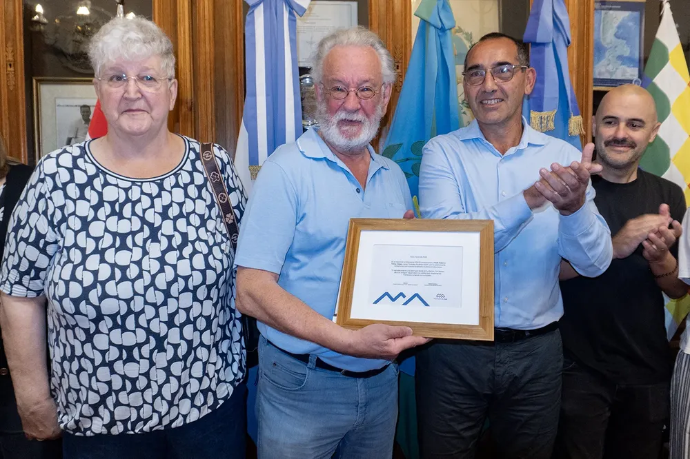 2026-03-30-reconocimiento-a-Math-Roijen-03foto-Lucas-Tedesco