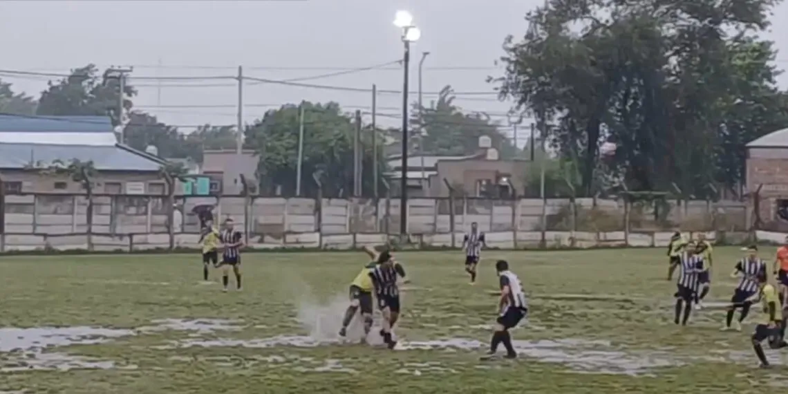 251201-Se-jugaron-las-semifinales-de-ida-del-Torneo-Clausura-2-1140x570