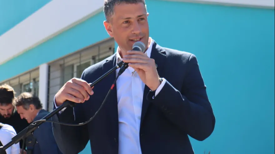 20251216154214_pila-walker-10