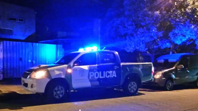 Policia-allanamiento-noche