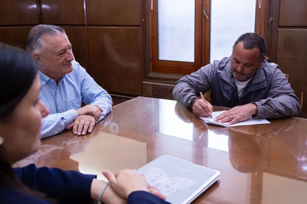 93ed8bf9-5dad-47e8-8cfd-67adc6dc4364