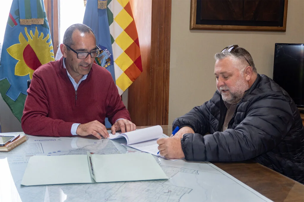 2026-09-23-firma-terreno-SIPA-05foto-Lucas-Tedesco-1024x682