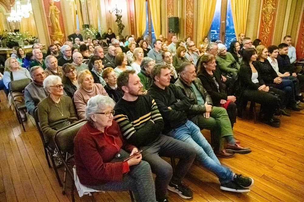 8e85c041-89da-4a9f-94dc-6c0fc403da60