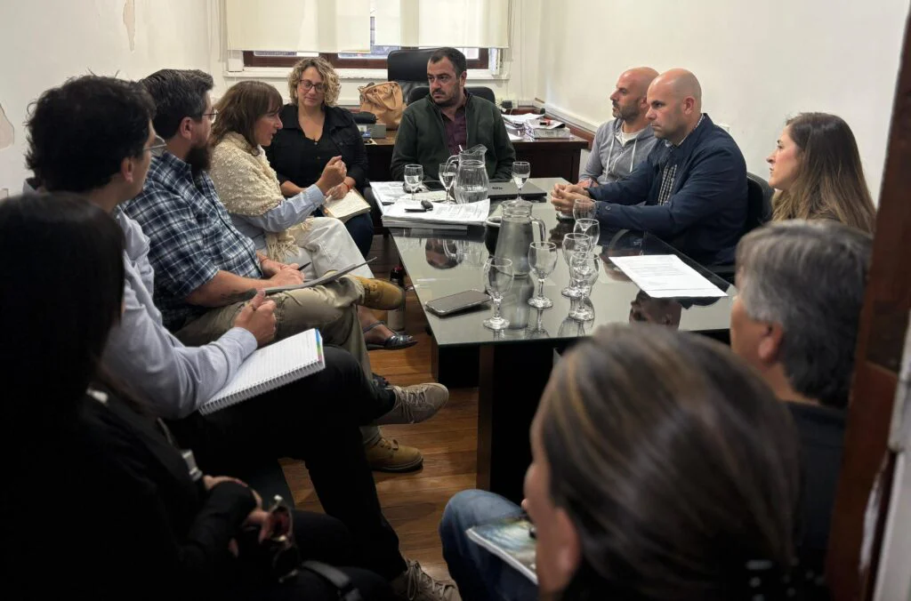 Reunion-Codigo-1-1024x676