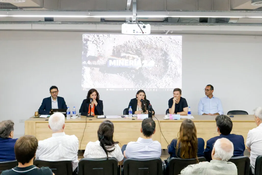 Lanzamiento-mineria-1-1068x712 (1)