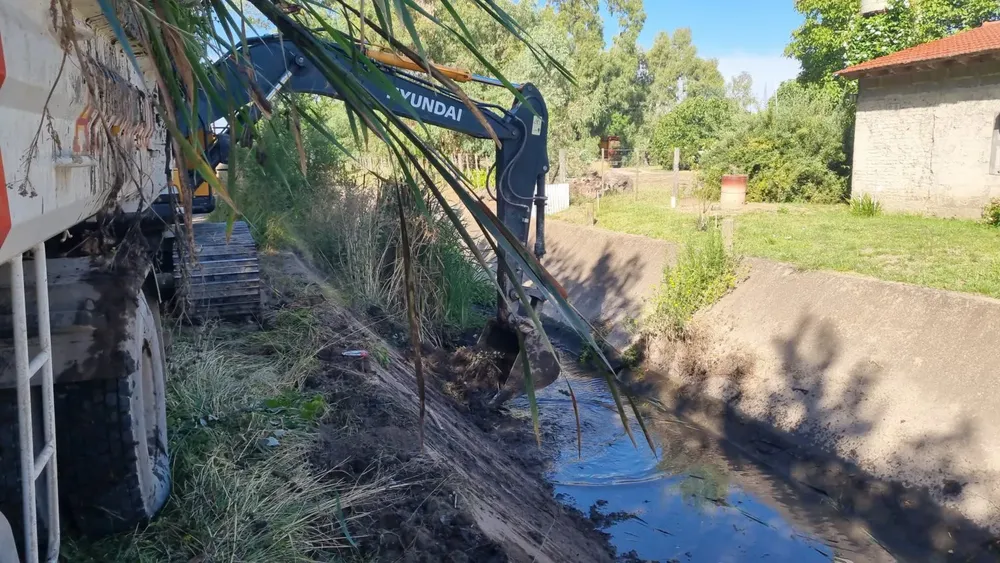 Limpieza-canal-Malvinas-3-1536x864